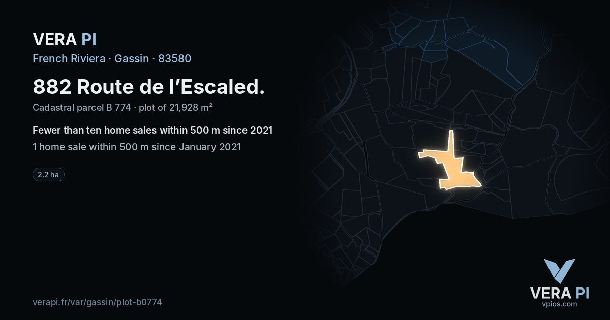 882 Route de l’Escaled, Gassin at night – the plot lit, the parcels around coloured by the prices near them