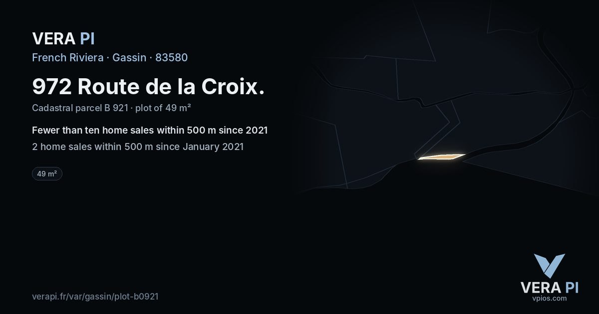 972 Route de la Croix, Gassin at night – the plot lit, the parcels around coloured by the prices near them