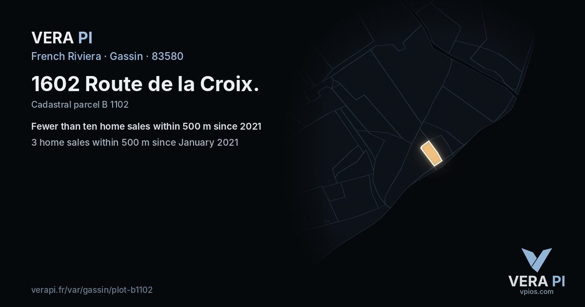 1602 Route de la Croix, Gassin at night – the plot lit, the parcels around coloured by the prices near them