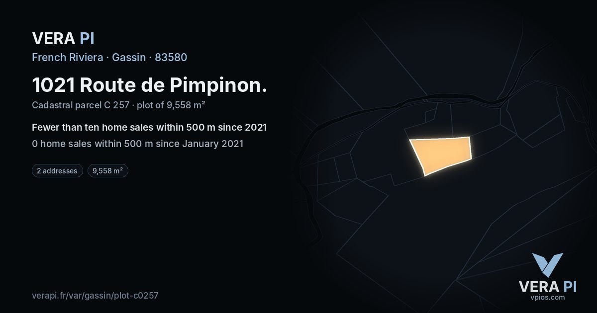 1021 Route de Pimpinon, Gassin at night – the plot lit, the parcels around coloured by the prices near them
