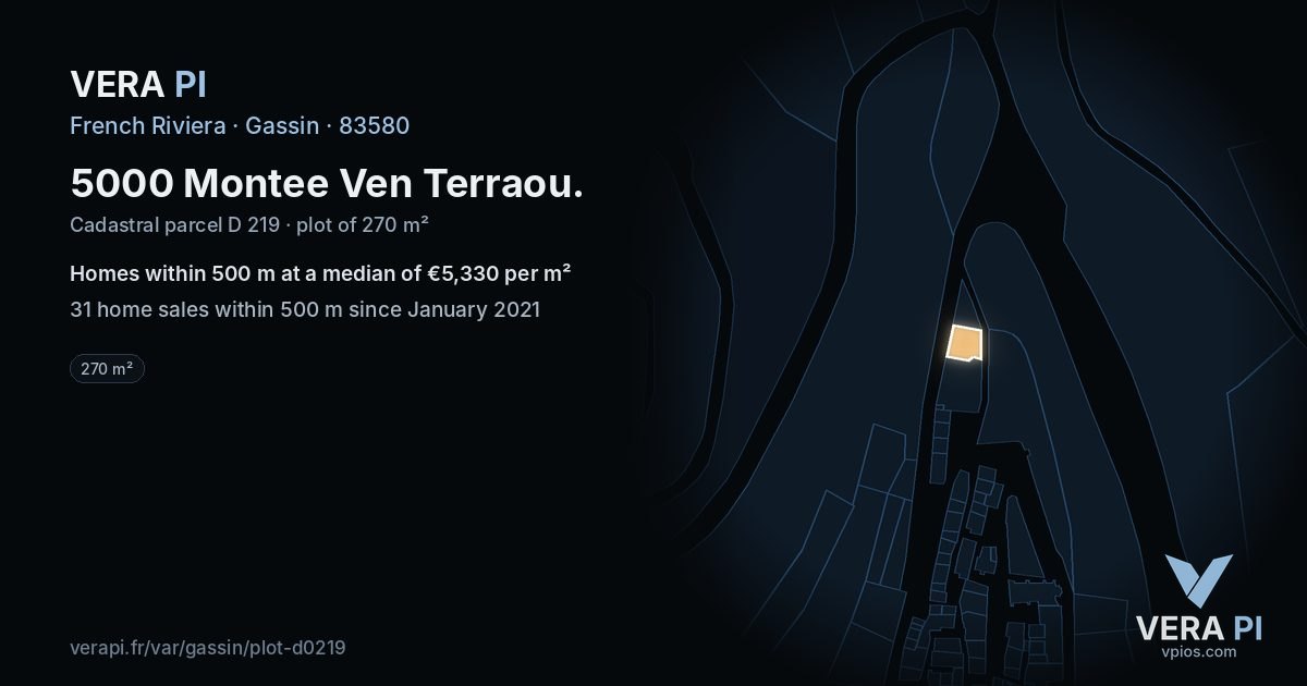 5000 Montee Ven Terraou, Gassin at night – the plot lit, the parcels around coloured by the prices near them