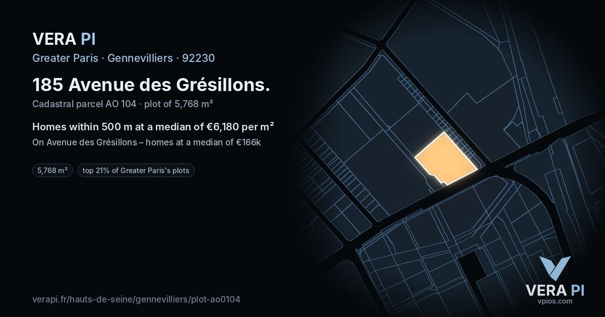 185 Avenue des Grésillons, Gennevilliers at night – the plot lit, the parcels around coloured by the prices near them