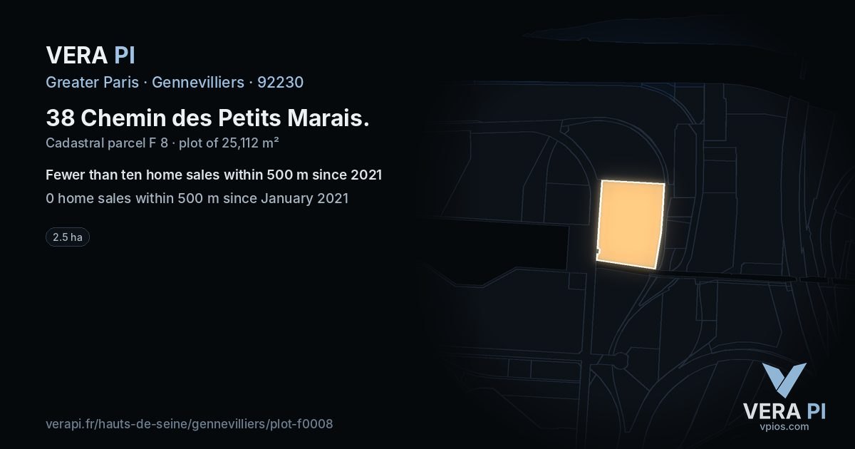38 Chemin des Petits Marais, Gennevilliers at night – the plot lit, the parcels around coloured by the prices near them