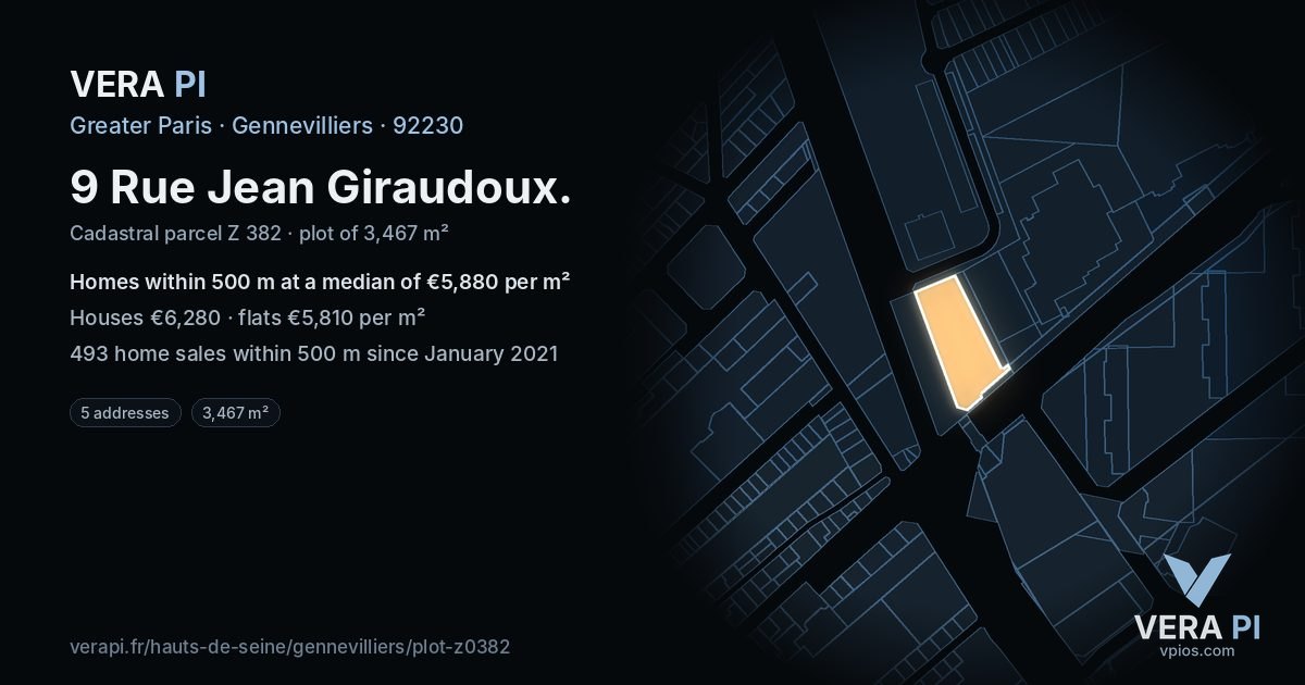 9 Rue Jean Giraudoux, Gennevilliers at night – the plot lit, the parcels around coloured by the prices near them