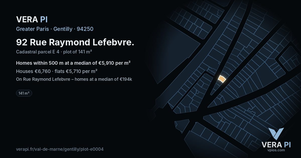 92 Rue Raymond Lefebvre, Gentilly at night – the plot lit, the parcels around coloured by the prices near them