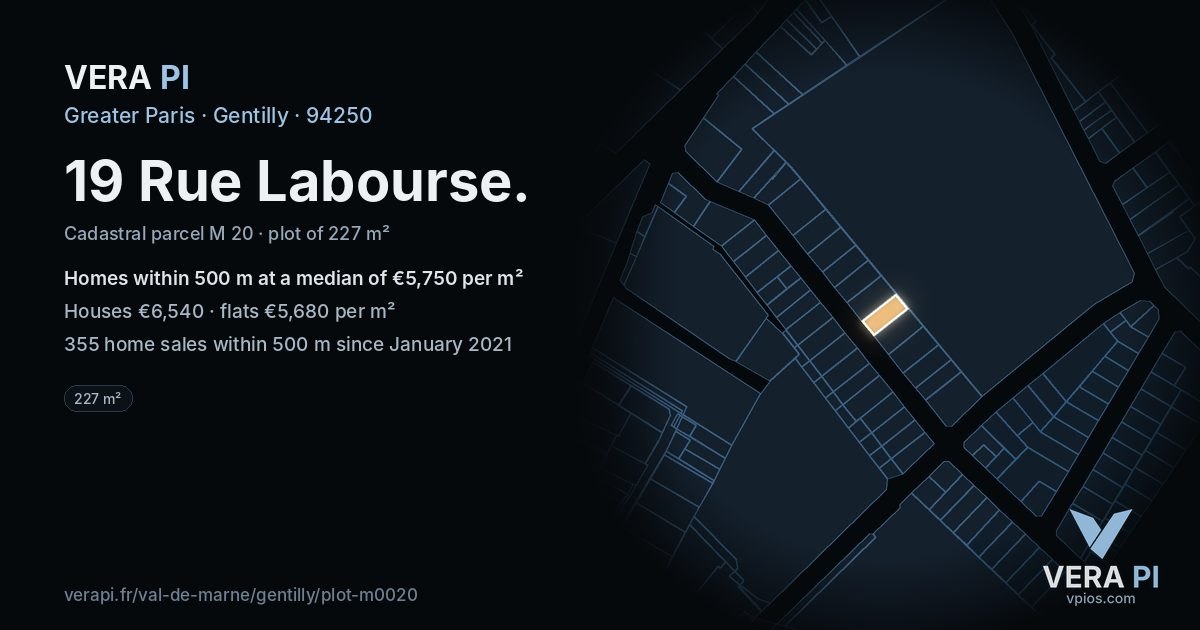 19 Rue Labourse, Gentilly at night – the plot lit, the parcels around coloured by the prices near them