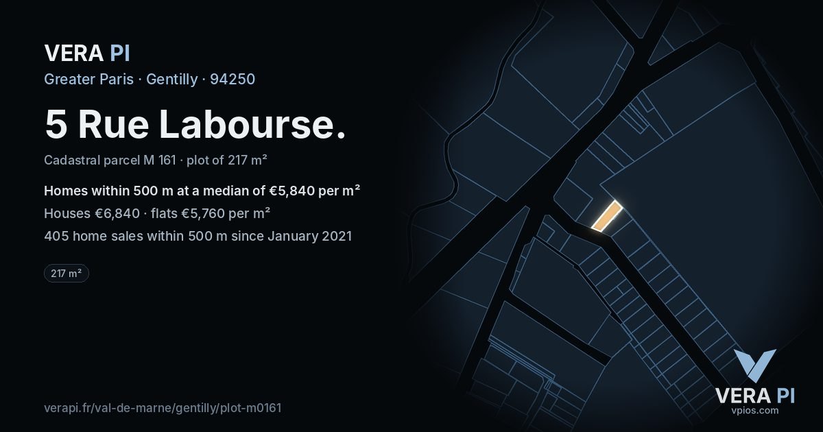 5 Rue Labourse, Gentilly at night – the plot lit, the parcels around coloured by the prices near them