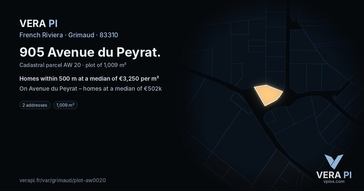 905 Avenue du Peyrat, Grimaud at night – the plot lit, the parcels around coloured by the prices near them