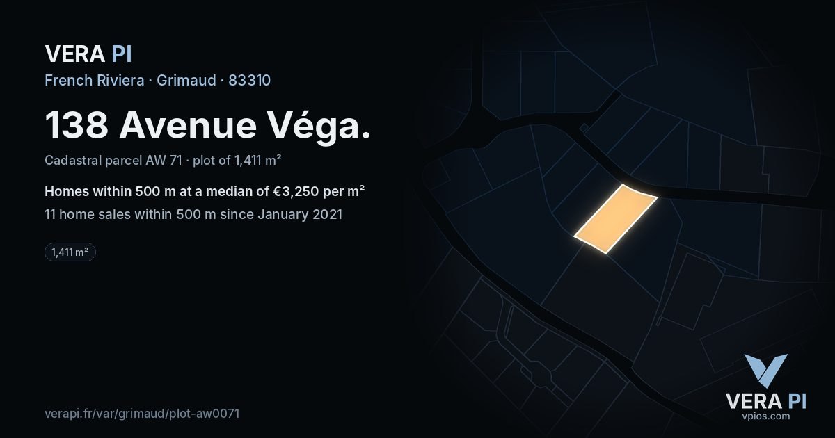 138 Avenue Véga, Grimaud at night – the plot lit, the parcels around coloured by the prices near them