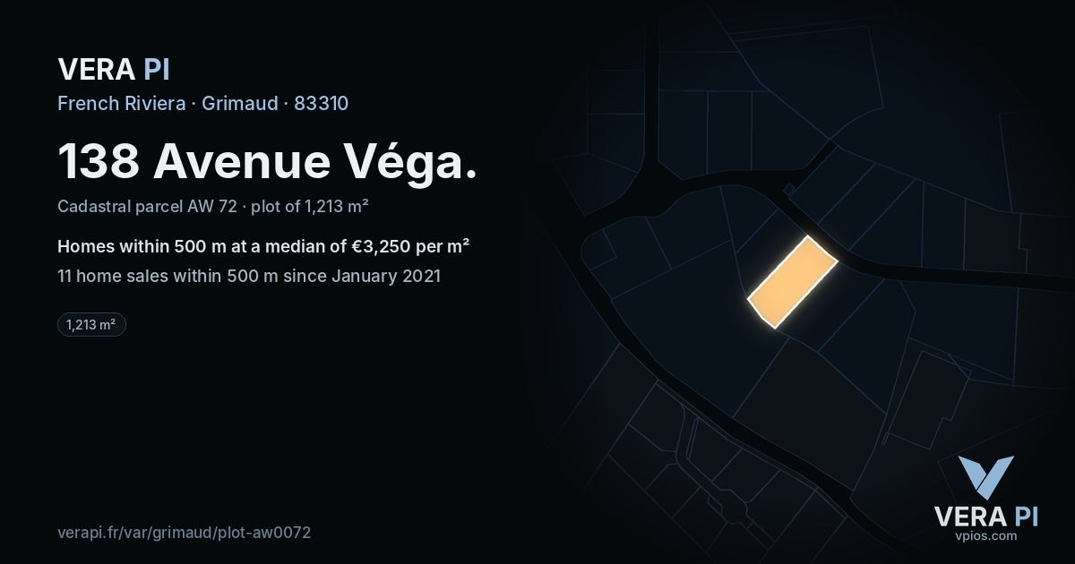 138 Avenue Véga, Grimaud at night – the plot lit, the parcels around coloured by the prices near them