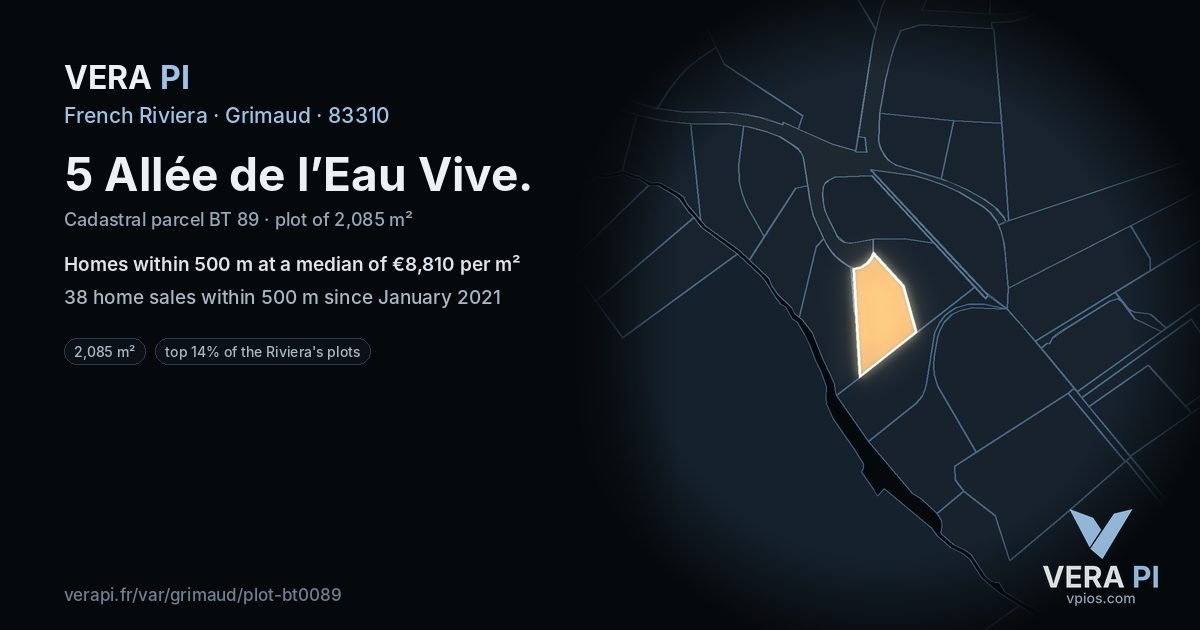5 Allée de l’Eau Vive, Grimaud at night – the plot lit, the parcels around coloured by the prices near them