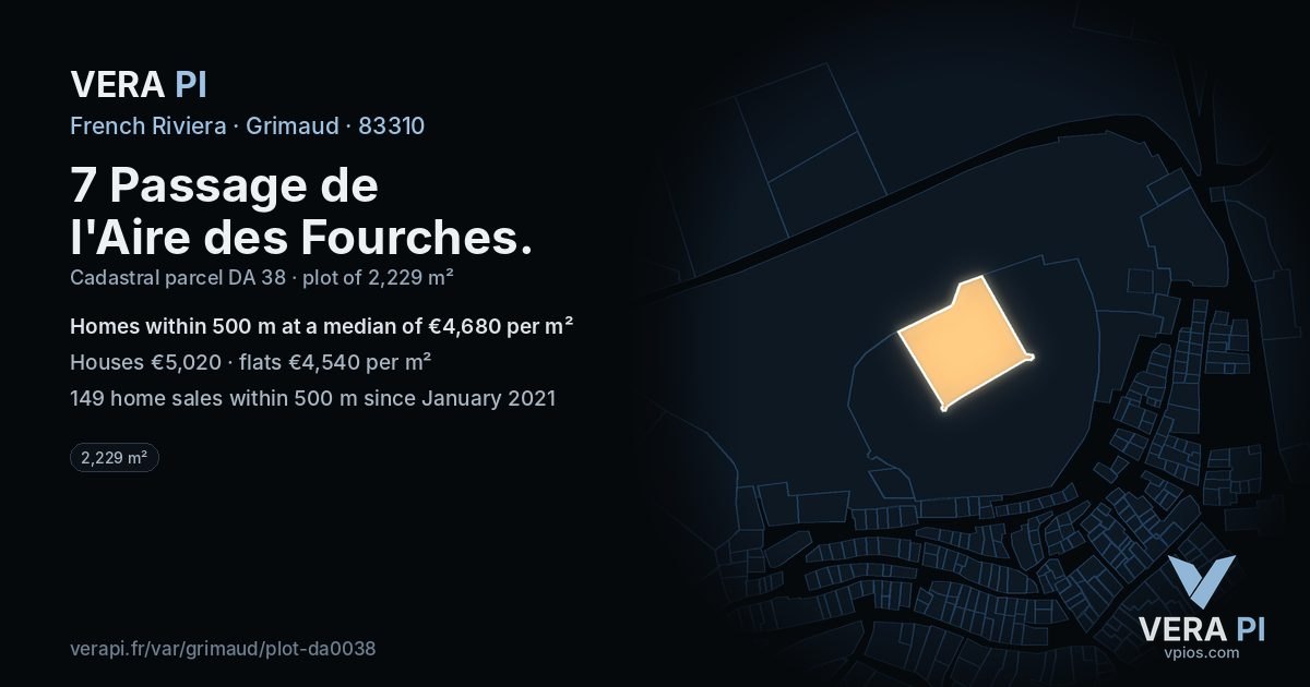 7 Passage de l'Aire des Fourches, Grimaud at night – the plot lit, the parcels around coloured by the prices near them