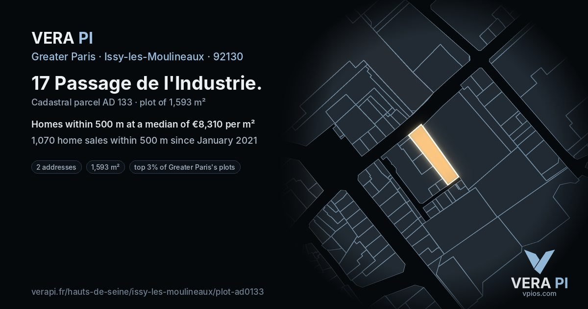 17 Passage de l'Industrie, Issy-les-Moulineaux at night – the plot lit, the parcels around coloured by the prices near them