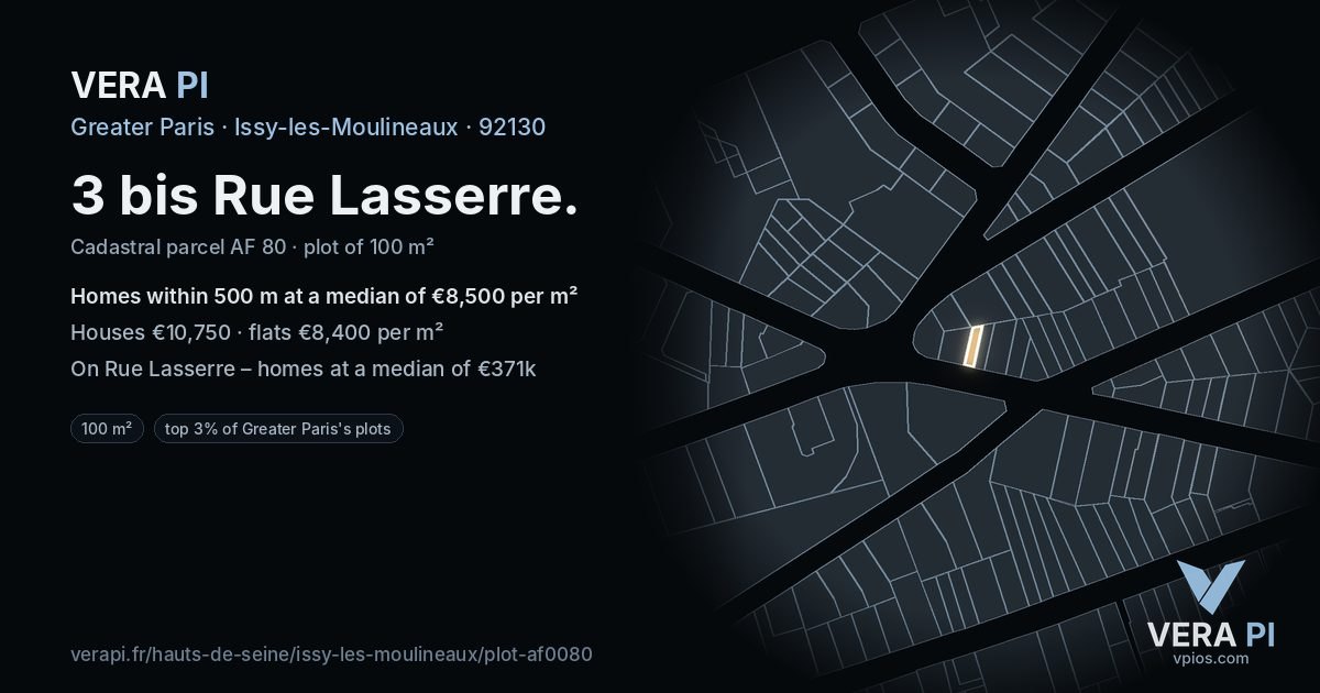 3 bis Rue Lasserre, Issy-les-Moulineaux at night – the plot lit, the parcels around coloured by the prices near them