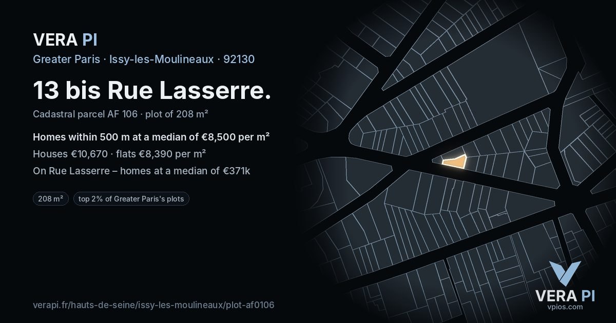 13 bis Rue Lasserre, Issy-les-Moulineaux at night – the plot lit, the parcels around coloured by the prices near them