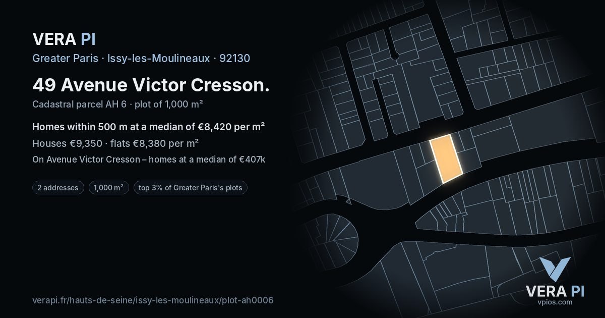 49 Avenue Victor Cresson, Issy-les-Moulineaux at night – the plot lit, the parcels around coloured by the prices near them