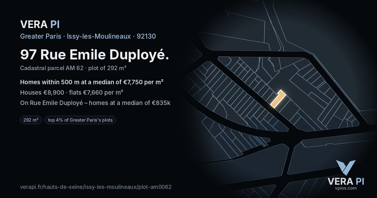 97 Rue Emile Duployé, Issy-les-Moulineaux at night – the plot lit, the parcels around coloured by the prices near them