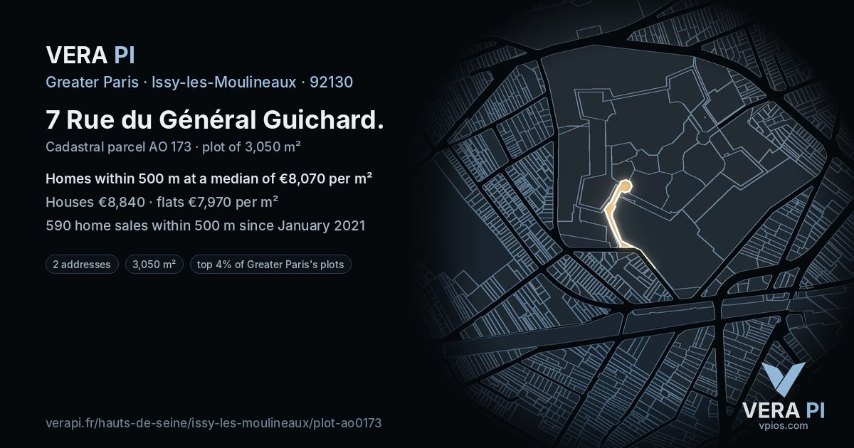 7 Rue du Général Guichard, Issy-les-Moulineaux at night – the plot lit, the parcels around coloured by the prices near them