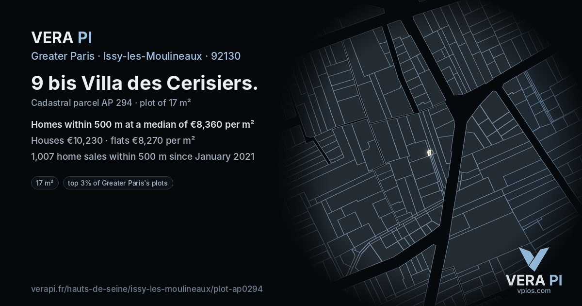 9 bis Villa des Cerisiers, Issy-les-Moulineaux at night – the plot lit, the parcels around coloured by the prices near them