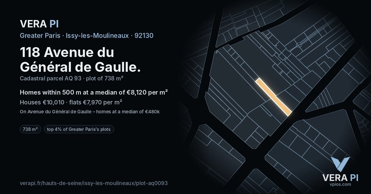 118 Avenue du Général de Gaulle, Issy-les-Moulineaux at night – the plot lit, the parcels around coloured by the prices near them