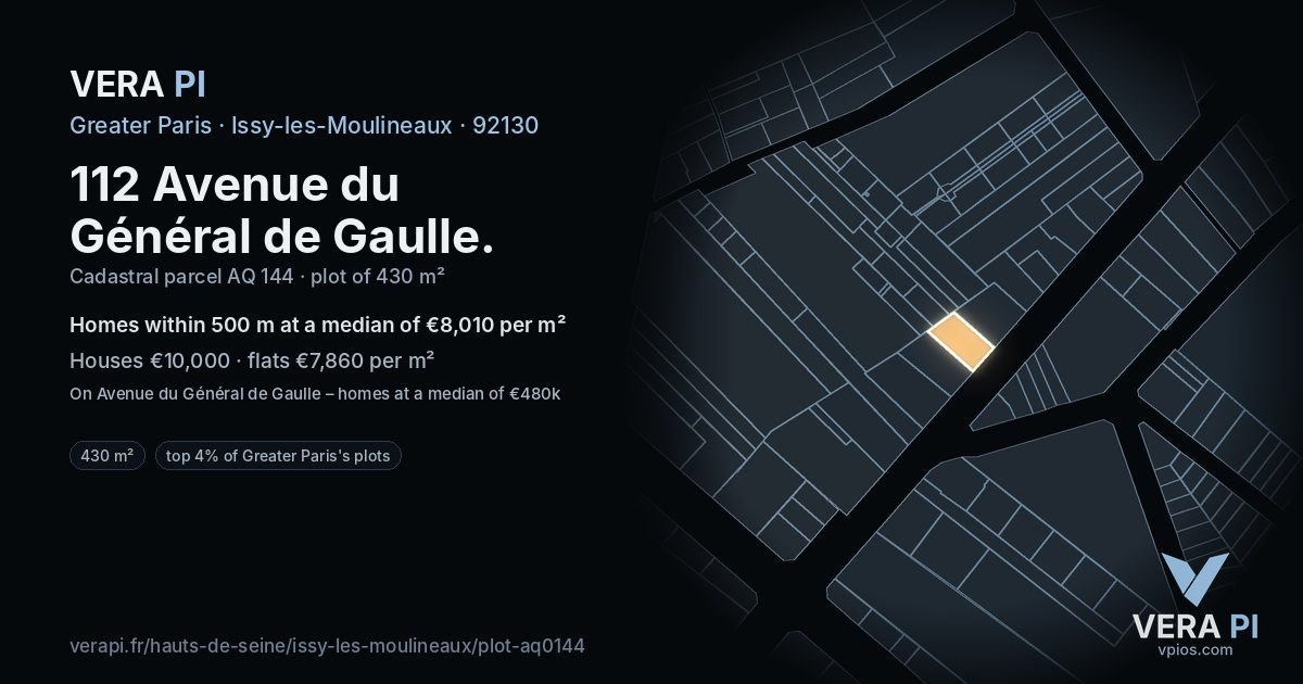 112 Avenue du Général de Gaulle, Issy-les-Moulineaux at night – the plot lit, the parcels around coloured by the prices near them