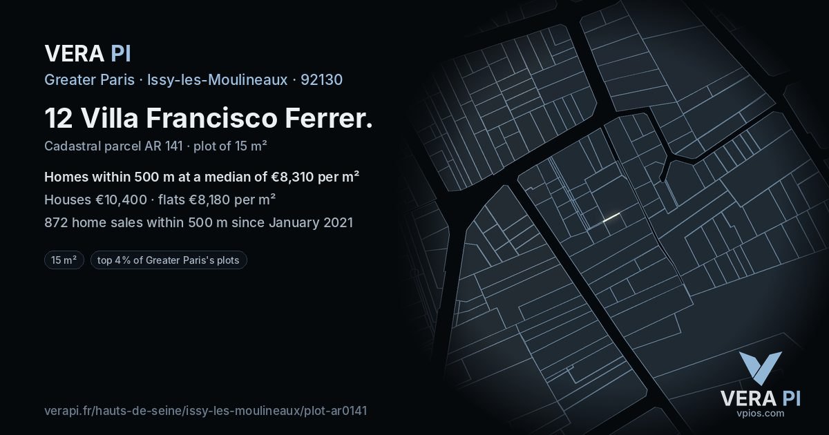 12 Villa Francisco Ferrer, Issy-les-Moulineaux at night – the plot lit, the parcels around coloured by the prices near them