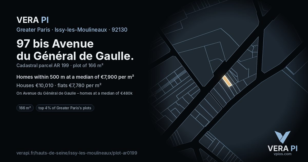 97 bis Avenue du Général de Gaulle, Issy-les-Moulineaux at night – the plot lit, the parcels around coloured by the prices near them