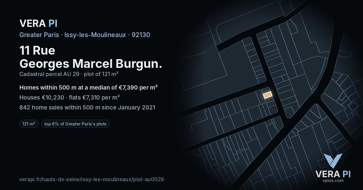 11 Rue Georges Marcel Burgun, Issy-les-Moulineaux at night – the plot lit, the parcels around coloured by the prices near them