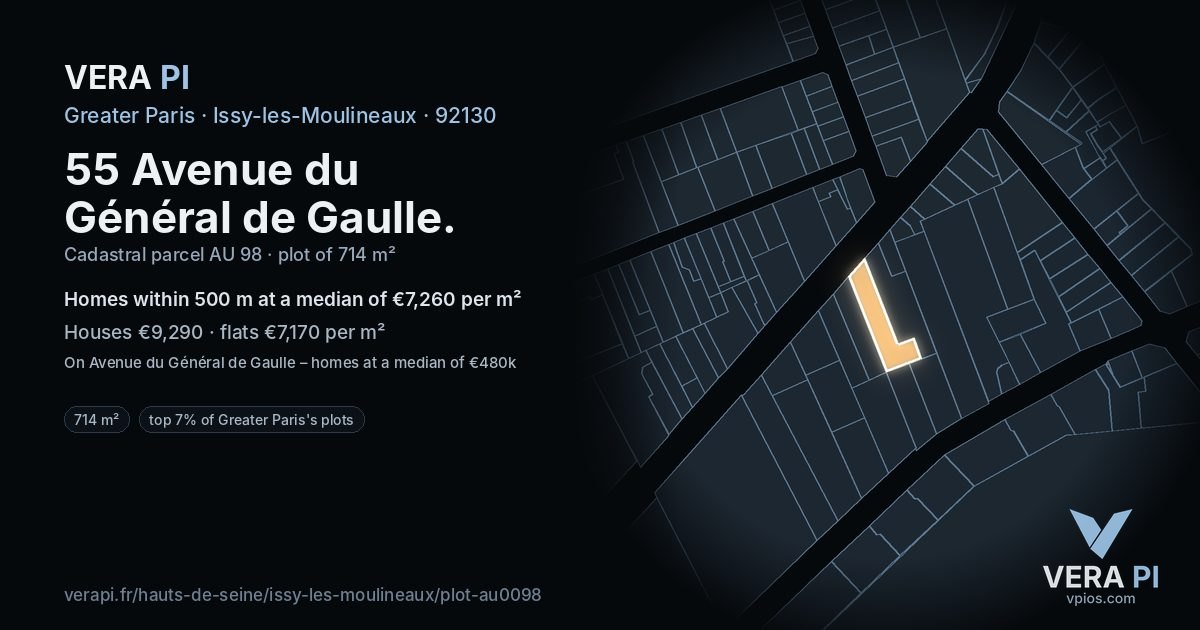 55 Avenue du Général de Gaulle, Issy-les-Moulineaux at night – the plot lit, the parcels around coloured by the prices near them