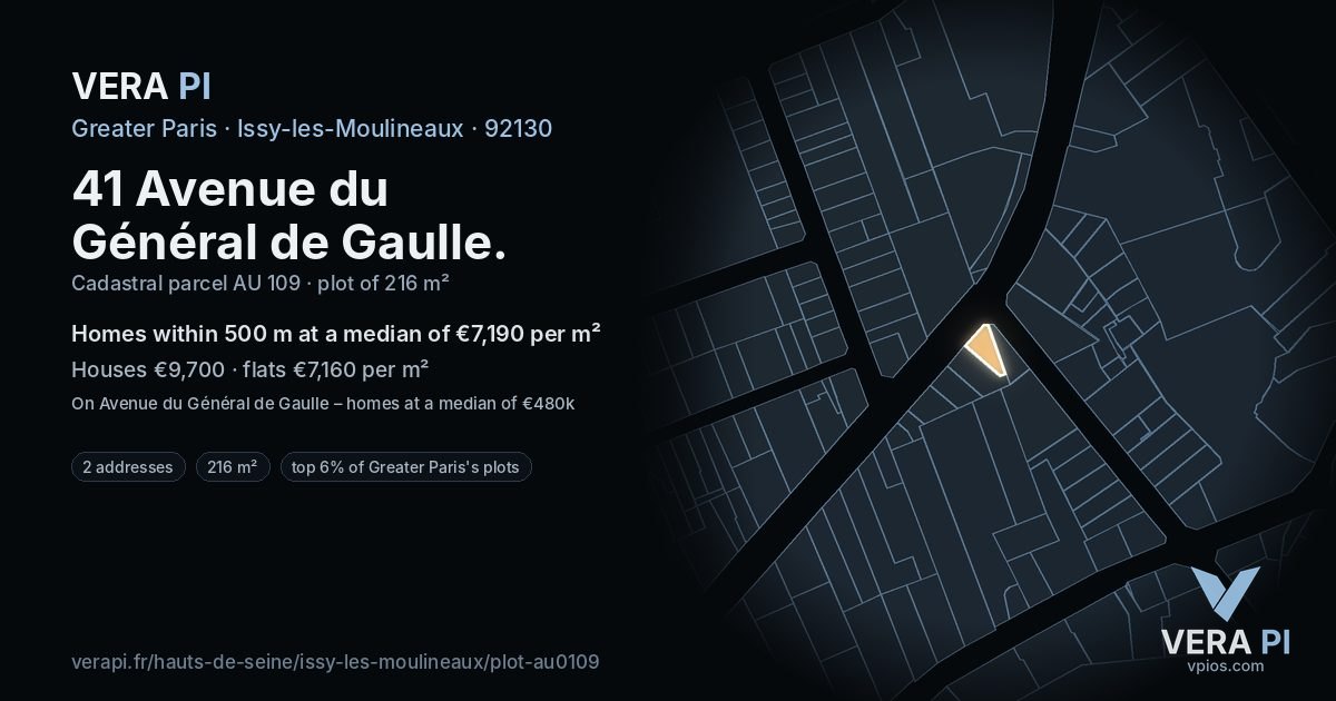 41 Avenue du Général de Gaulle, Issy-les-Moulineaux at night – the plot lit, the parcels around coloured by the prices near them