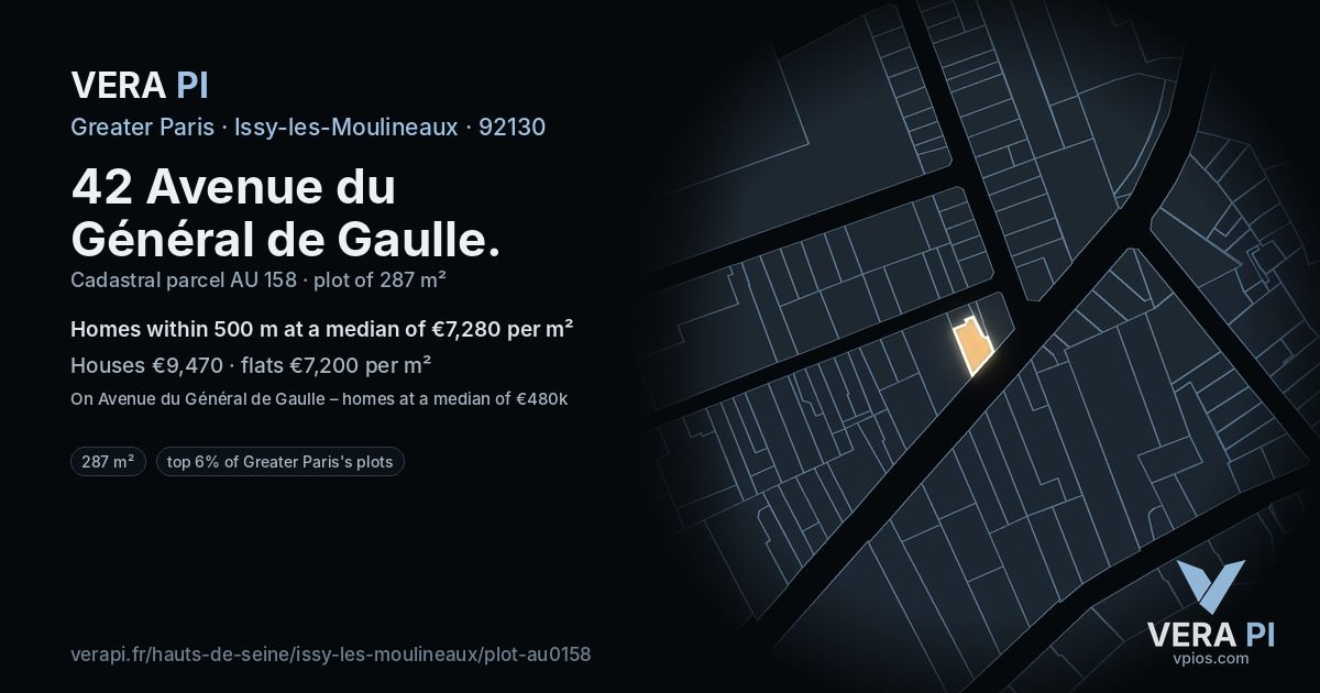 42 Avenue du Général de Gaulle, Issy-les-Moulineaux at night – the plot lit, the parcels around coloured by the prices near them