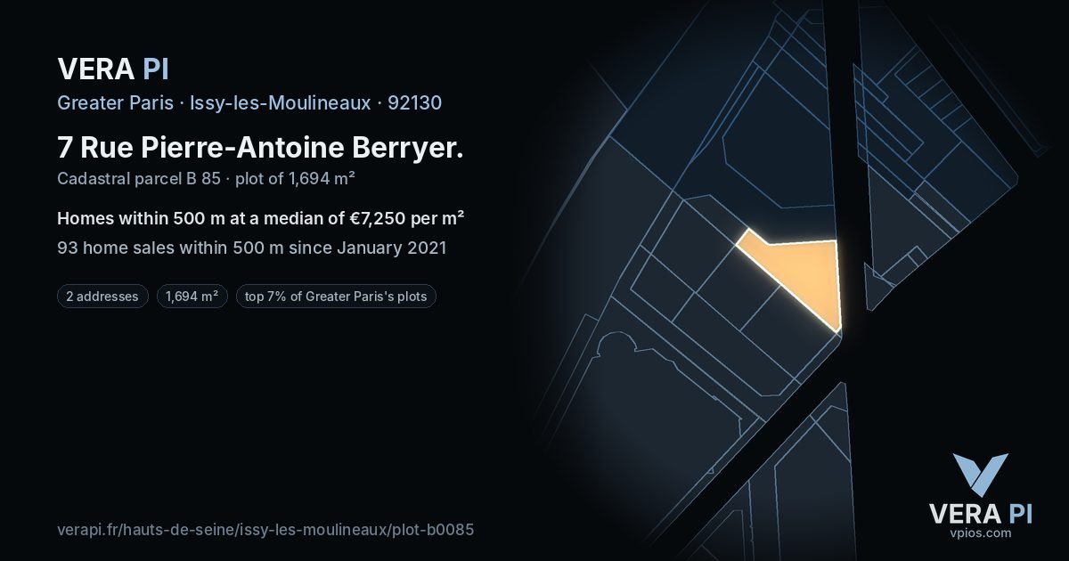 7 Rue Pierre-Antoine Berryer, Issy-les-Moulineaux at night – the plot lit, the parcels around coloured by the prices near them