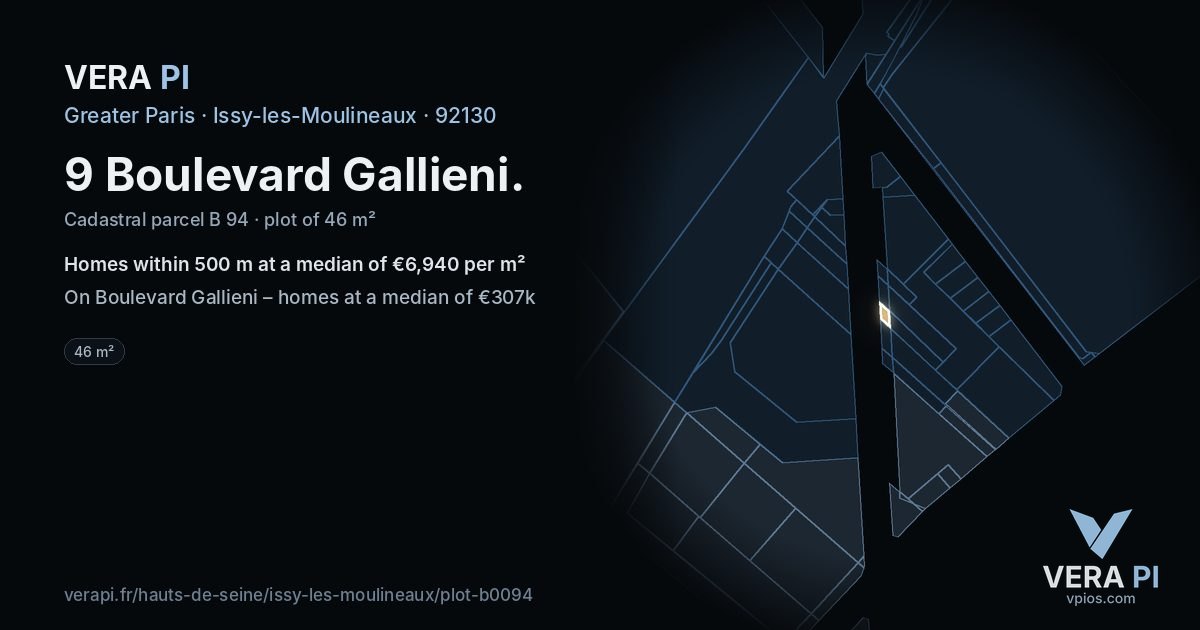 9 Boulevard Gallieni, Issy-les-Moulineaux at night – the plot lit, the parcels around coloured by the prices near them