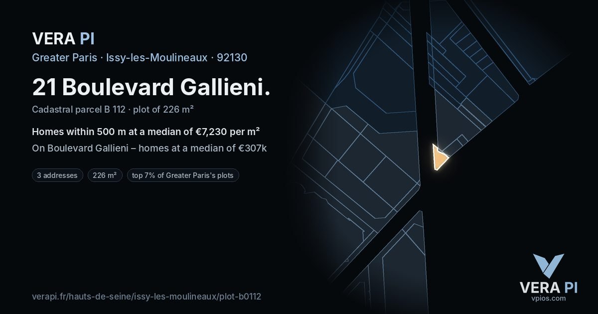 21 Boulevard Gallieni, Issy-les-Moulineaux at night – the plot lit, the parcels around coloured by the prices near them