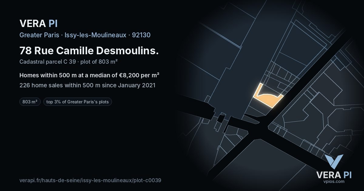 78 Rue Camille Desmoulins, Issy-les-Moulineaux at night – the plot lit, the parcels around coloured by the prices near them