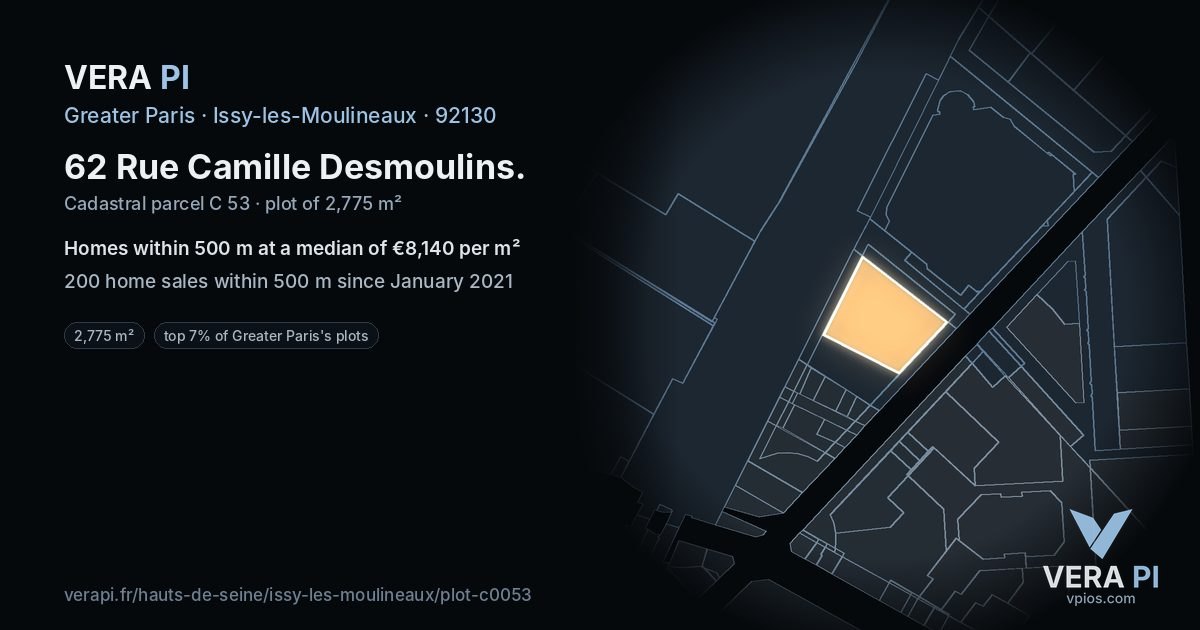62 Rue Camille Desmoulins, Issy-les-Moulineaux at night – the plot lit, the parcels around coloured by the prices near them
