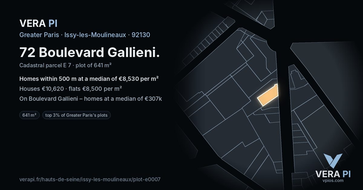 72 Boulevard Gallieni, Issy-les-Moulineaux at night – the plot lit, the parcels around coloured by the prices near them