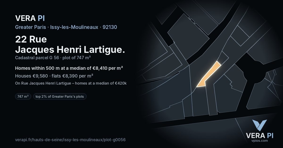22 Rue Jacques Henri Lartigue, Issy-les-Moulineaux at night – the plot lit, the parcels around coloured by the prices near them