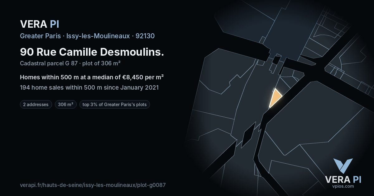 90 Rue Camille Desmoulins, Issy-les-Moulineaux at night – the plot lit, the parcels around coloured by the prices near them
