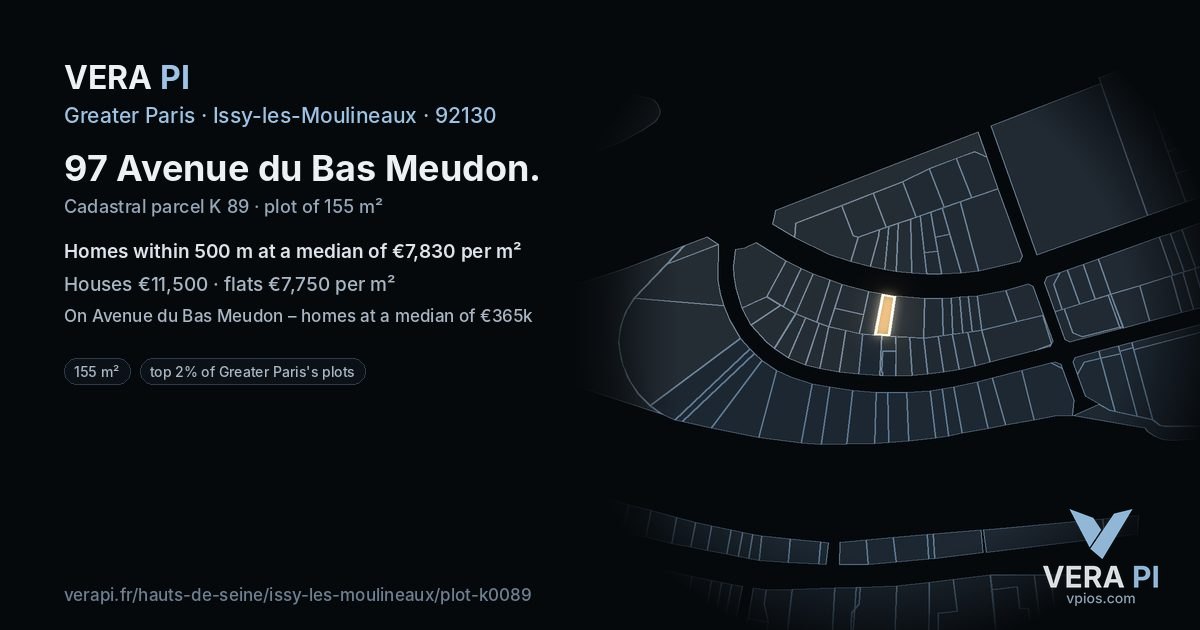 97 Avenue du Bas Meudon, Issy-les-Moulineaux at night – the plot lit, the parcels around coloured by the prices near them