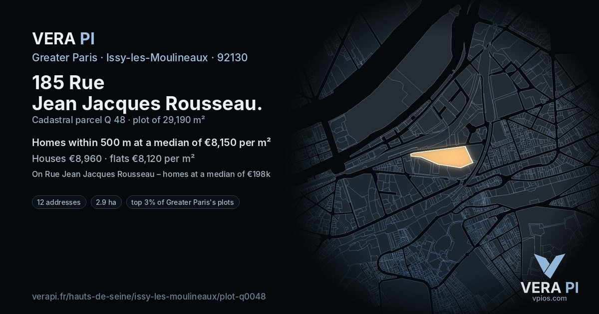 185 Rue Jean Jacques Rousseau, Issy-les-Moulineaux at night – the plot lit, the parcels around coloured by the prices near them