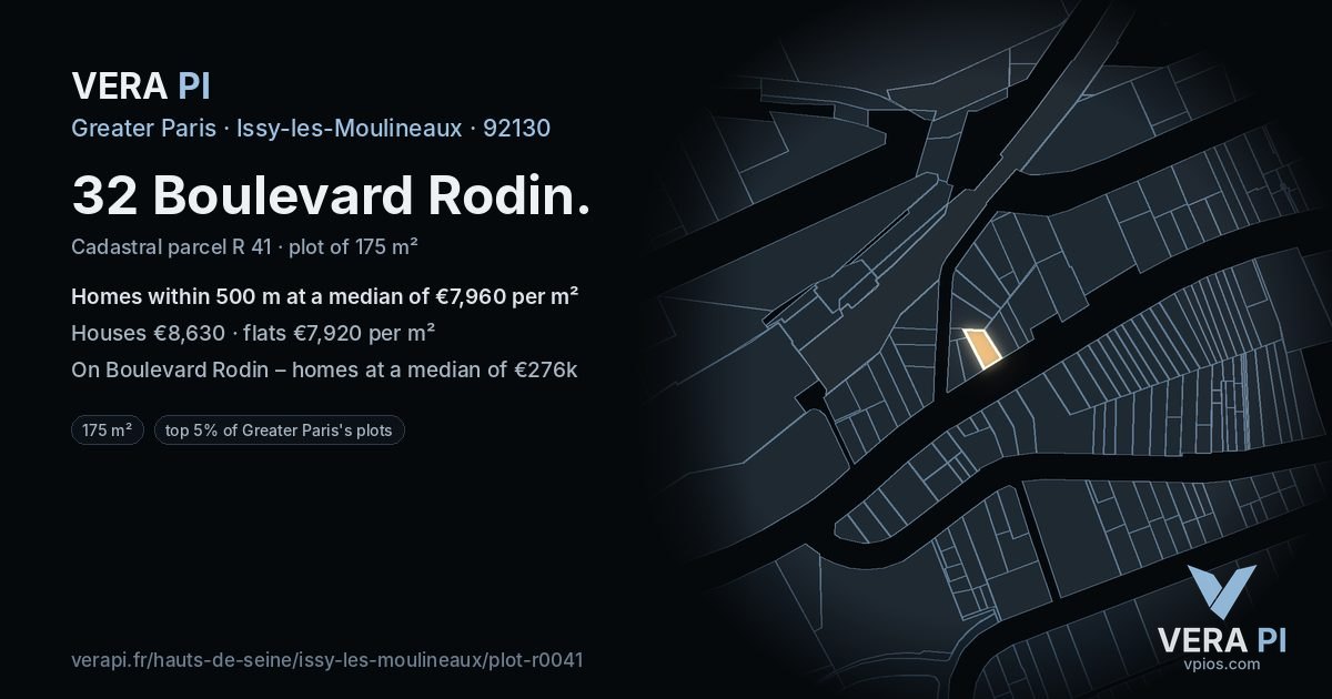 32 Boulevard Rodin, Issy-les-Moulineaux at night – the plot lit, the parcels around coloured by the prices near them