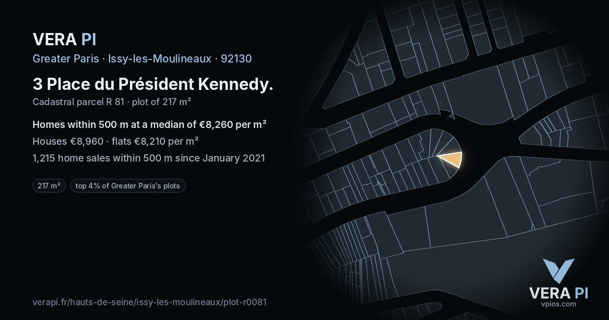 3 Place du Président Kennedy, Issy-les-Moulineaux at night – the plot lit, the parcels around coloured by the prices near them