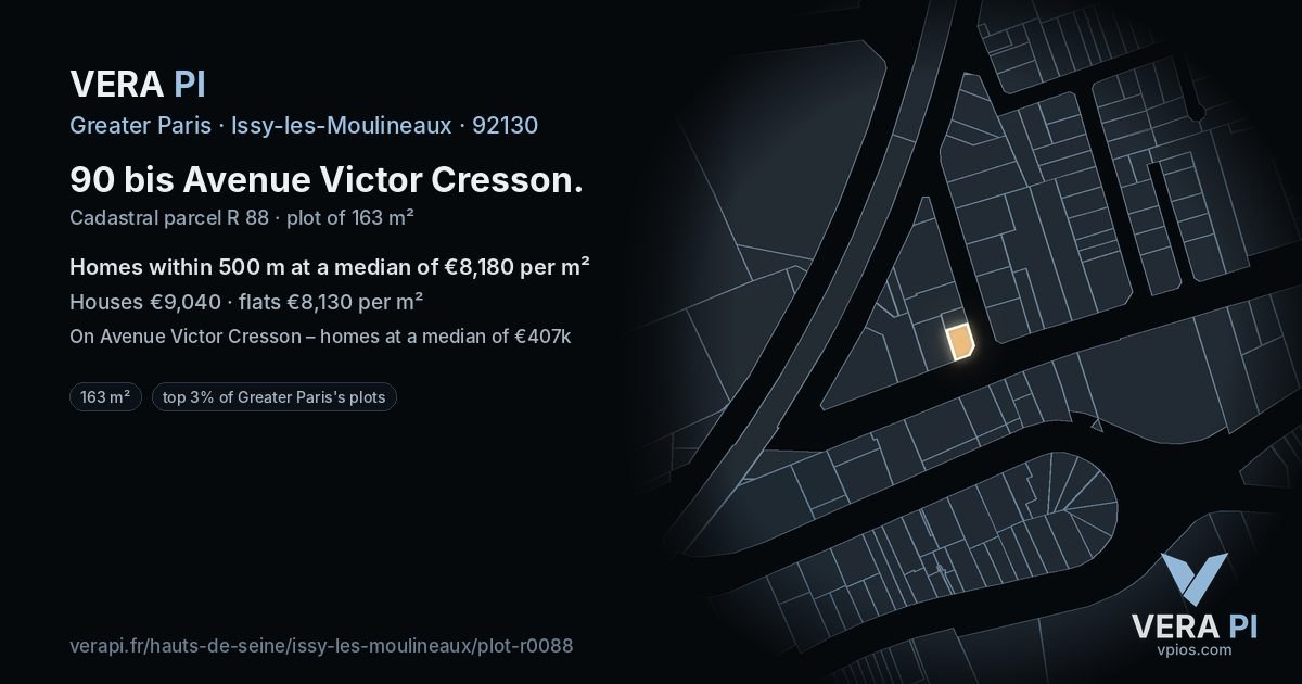 90 bis Avenue Victor Cresson, Issy-les-Moulineaux at night – the plot lit, the parcels around coloured by the prices near them