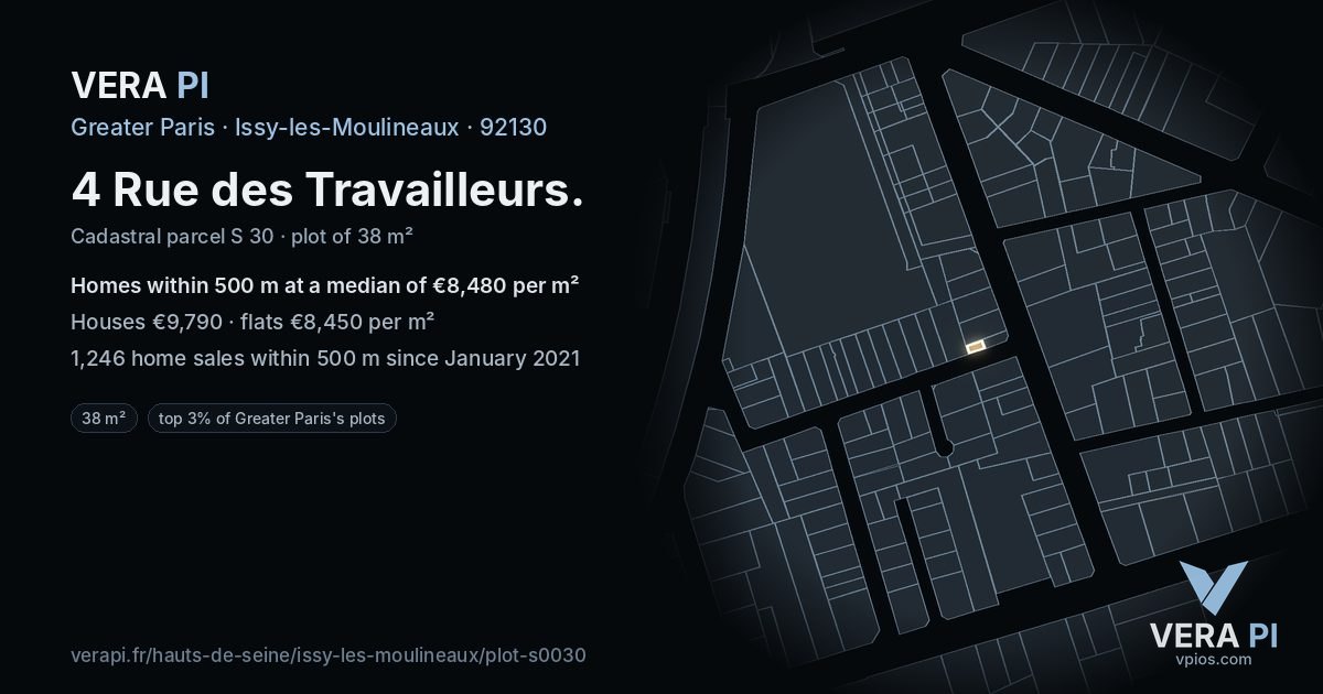 4 Rue des Travailleurs, Issy-les-Moulineaux at night – the plot lit, the parcels around coloured by the prices near them