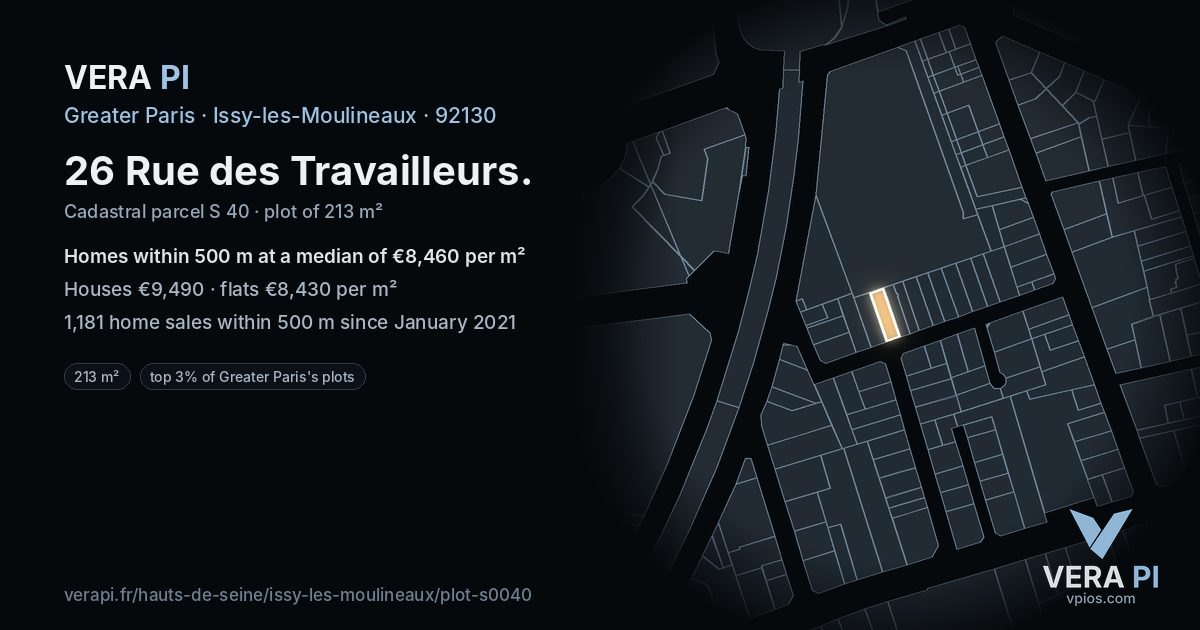 26 Rue des Travailleurs, Issy-les-Moulineaux at night – the plot lit, the parcels around coloured by the prices near them