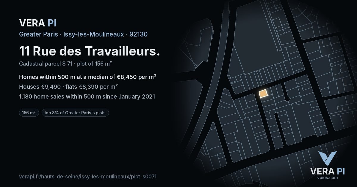 11 Rue des Travailleurs, Issy-les-Moulineaux at night – the plot lit, the parcels around coloured by the prices near them