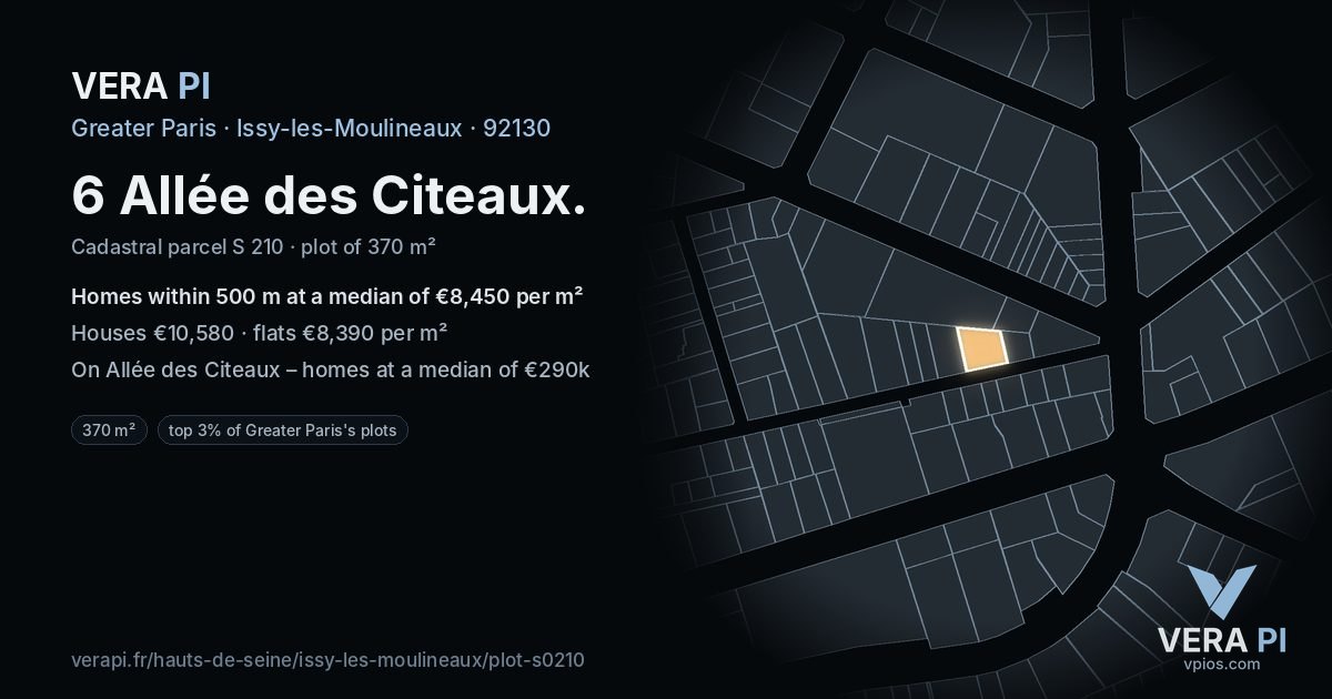 6 Allée des Citeaux, Issy-les-Moulineaux at night – the plot lit, the parcels around coloured by the prices near them
