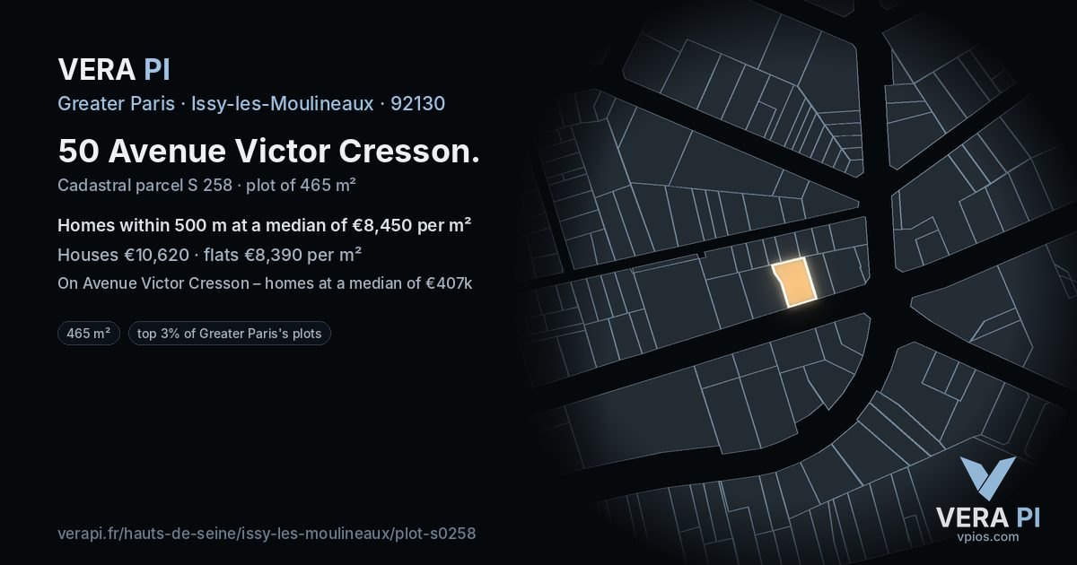 50 Avenue Victor Cresson, Issy-les-Moulineaux at night – the plot lit, the parcels around coloured by the prices near them
