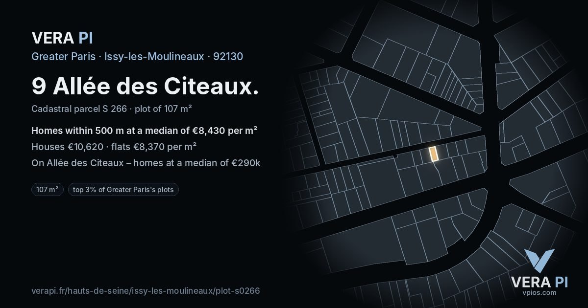 9 Allée des Citeaux, Issy-les-Moulineaux at night – the plot lit, the parcels around coloured by the prices near them